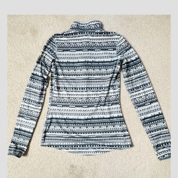 Nike Pro Hyperwarm 1/2 Zip Pullover Top Warm Brushed Fleece Interior Grey Black - Picture 2 of 13